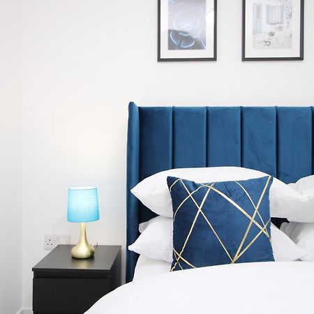 New Cardiff Bloc Exclusive Apartments By Prime Stays - Shops And Parking - Great For Groups And Families Exterior photo